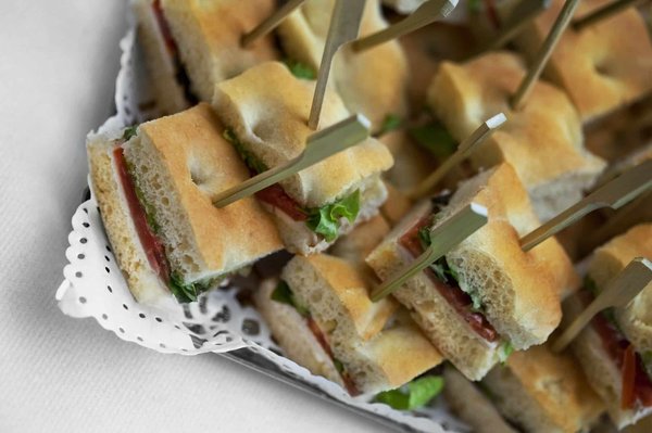 Les services de traiteur à Nantes : tendances culinaires en vogue